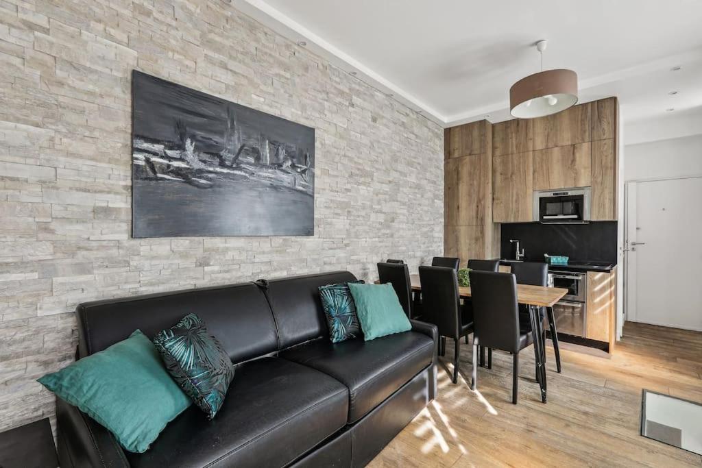 03 Tour Eiffel Appartement Pour 7 Personnes Paris Exterior foto